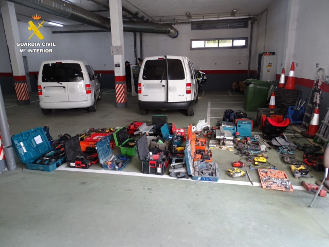 Efectos robados en vehículos comerciales en Galicia