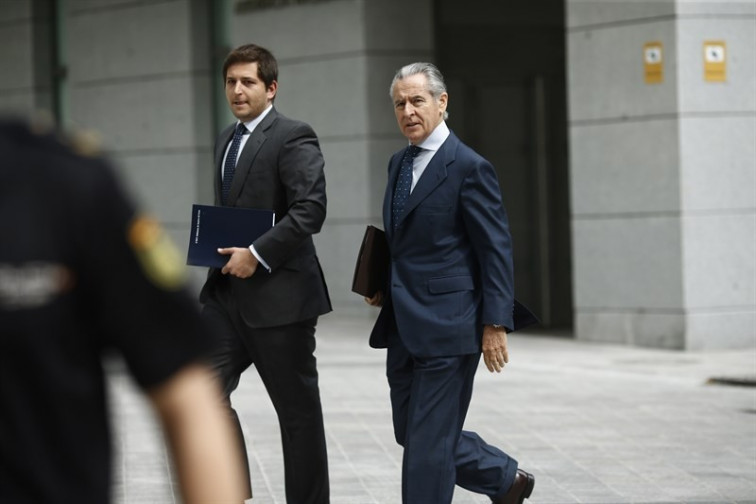 Arranca el juicio por las tarjetas 'black' contra 65 exdirectivos de Caja Madrid y Bankia