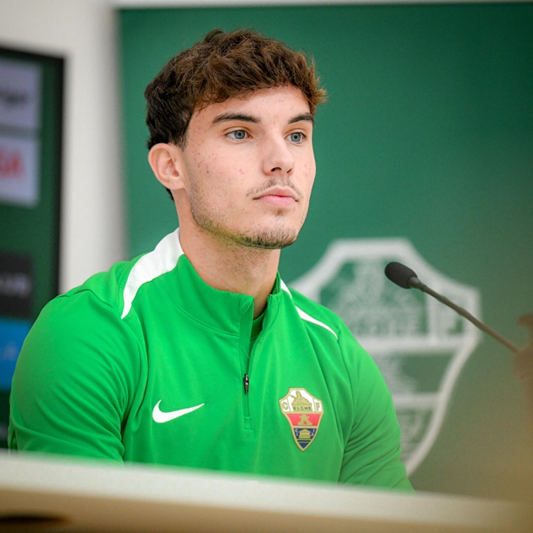 El debut de Yago de Santiago en el Elche, una feliz y triste temporada a partes iguales