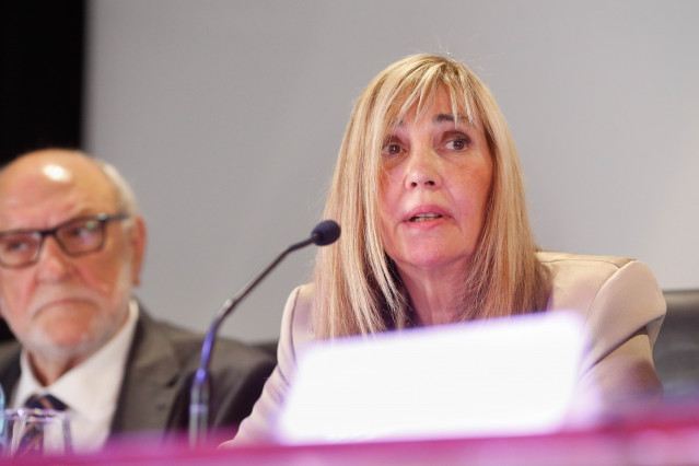 El Alcalde de Sarria, Claudio Garrido Martínez y la presidenta del Consejo General del Poder Judicial, Isabel Perelló Doménech, durante la inauguración de las XVIII Jornadas Jurídicas en la Casa de la Cultura de Sarria, Lugo