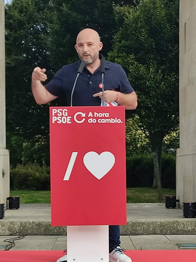 Bruno Díaz opta a liderar el PSOE de Ferrol con el objetivo de revitalizar la agrupación local