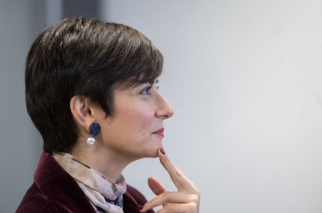 Archivo - La ministra de Vivienda y Agenda Urbana, Isabel Rodríguez, asiste a la firma del acuerdo de compraventa para la instalación de un Centro de Datos, en la sede de SEPES, a 19 de diciembre de 2024, en Madrid (España).