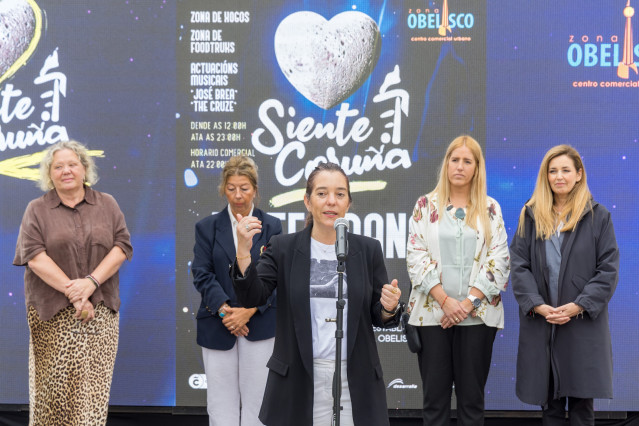 La alcaldesa de A Coruña, Inés Rey, en la presentación de la 'Noche Blanca'