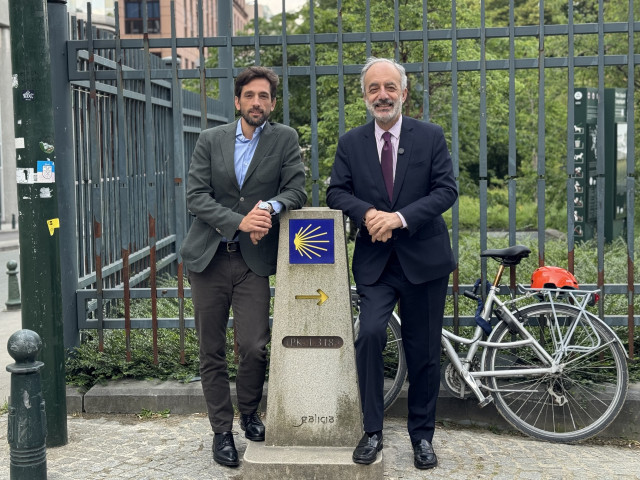 Los eurodiputados del PP Adrián Vázquez y Francisco Millán Mon.