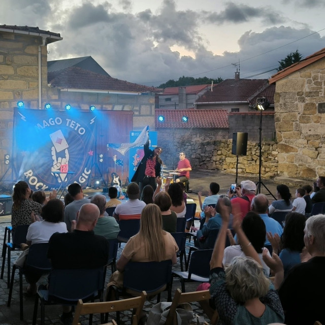 Espectáculo de magia en un ayuntamiento gallego