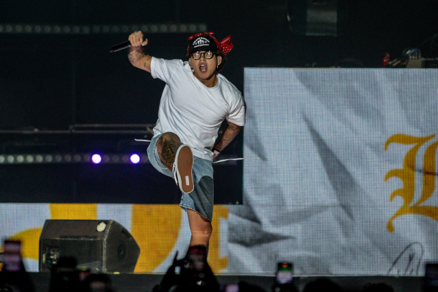 Archivo - El cantante Beéle actúa en LOS40 Primavera Pop 2025, en el Movistar Arena, a 11 de abril de 2025, en Madrid (España).