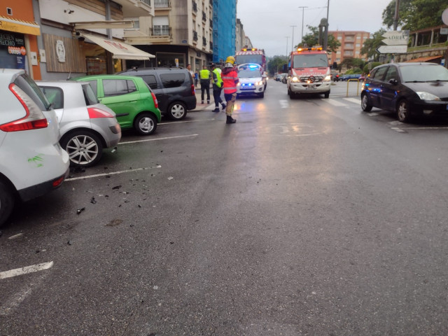 Labores de limpieza en el Ayuntamiento de Boiro