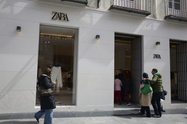 Archivo - Fachada de una tienda de Zara, a 26 de marzo de 2025