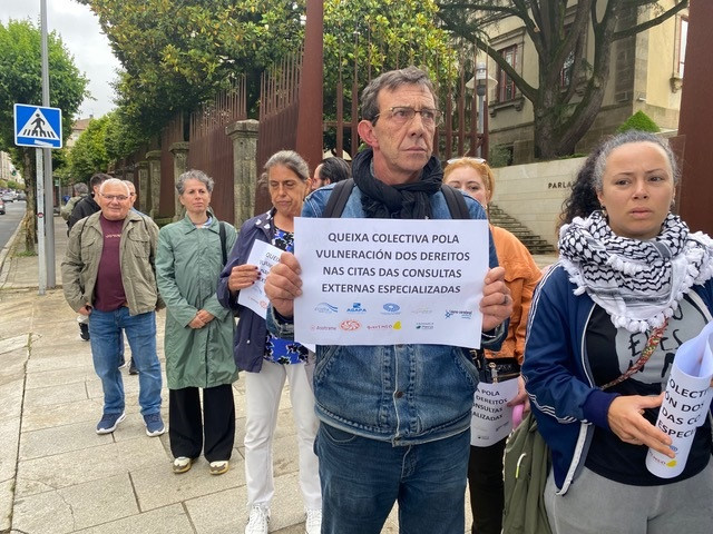 Queja colectiva ante la Valedora do Pobo de asociaciones de usuarios del Sergas por el sistema de 'buzón' para dar cita