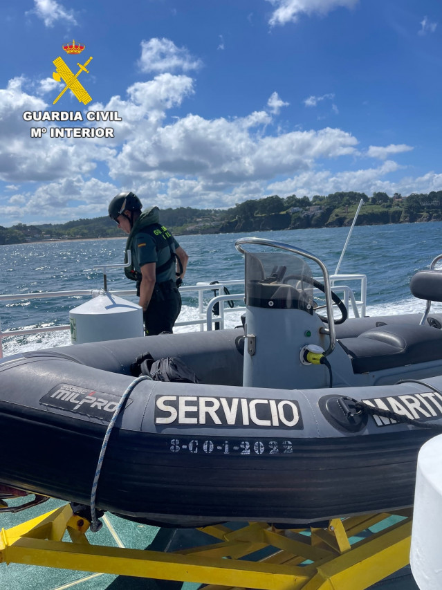 Un agente de la Guardia Civil