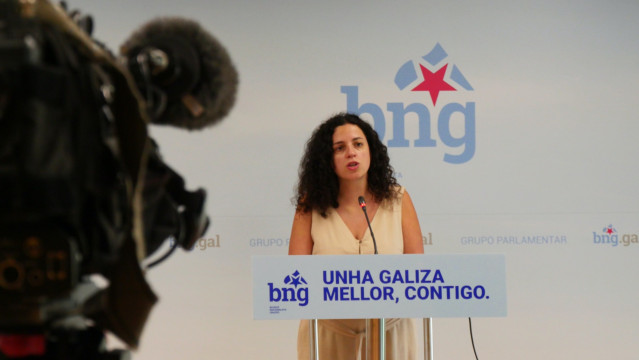 La portavoz de Feminismo e Igualdade del BNG en el Parlamento, Noa Presas, en rueda de prensa.
