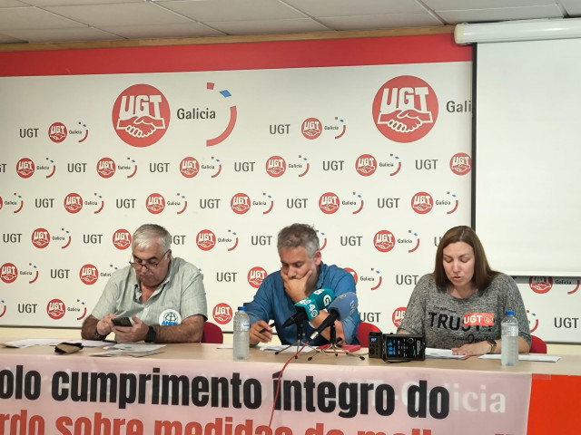 De izquierda a derecha: Julio Díaz (ANPE), Borja Campos (CCOO) y Sandra Montero (UGT).