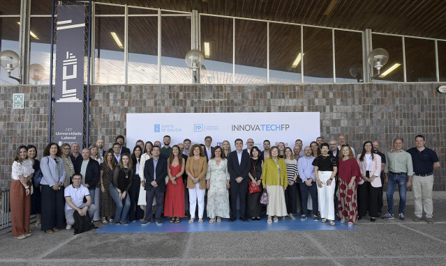 El conselleiro de Educación, Ciencia, Universidades e FP, Román Rodríguez, en el acto de entrega de los Premios Innovatech FP 2025