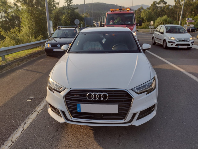 Accidente por alcance en Noia (A Coruña).