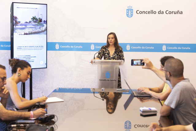 La alcaldesa de A Coruña, Inés Rey, en rueda de prensa para dar cuenta de los asuntos aprobados en la Junta de Gobierno