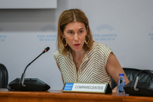 La Secretaria Xeral Técnica Da Consellería De Sanidade, Natalia Lobato, En El Parlamento