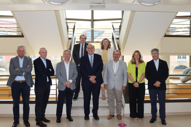 Primera reunión del grupo de trabajo sobre la descentralización del Grado de Medicina en Galicia