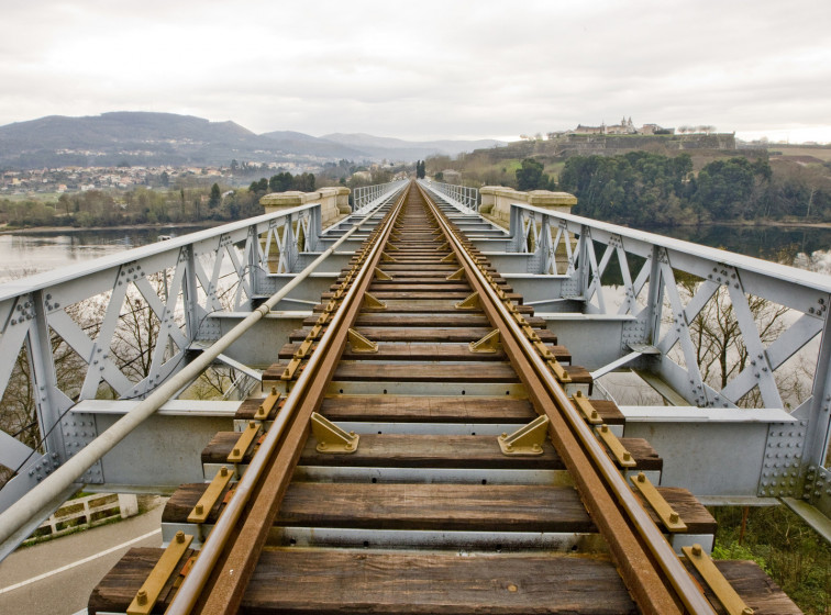 Satisfacción en el Eixo Atlántico por el futuro puente entre Tui y Valença y la expectativa de tenerlo en 2030