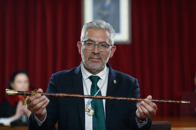 Archivo - El nuevo alcalde de Lugo, Miguel Fernández, durante la toma de posesión como alcalde de Lugo, a 11 de marzo de 2025, en Lugo, Galicia (España). Fernández toma posesión de su cargo debido al fallecimiento de la alcaldesa, Paula Alvarellos, que fa