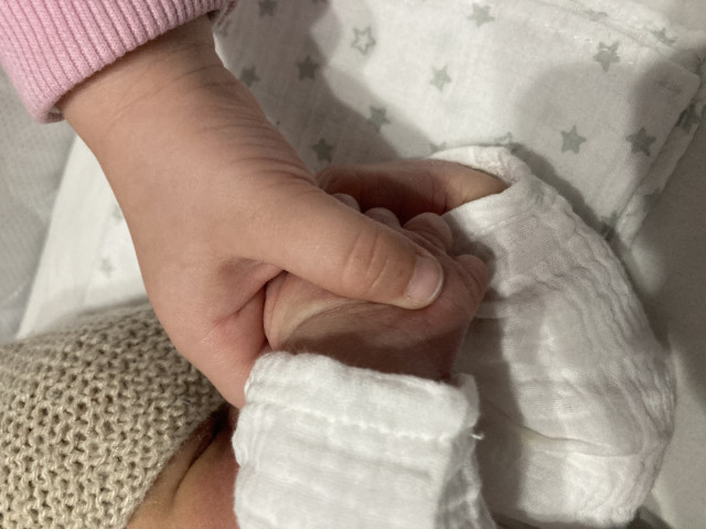 Archivo - Bebé recién nacido.