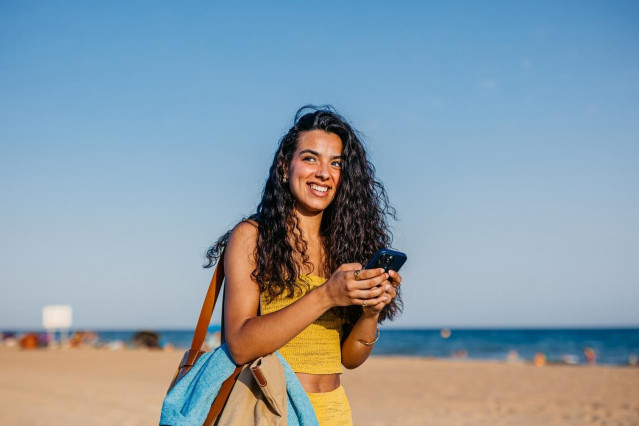 Telefónica refuerza su conectividad 5G en municipios de interior y costa con mayor afluencia de población en la temporada de verano