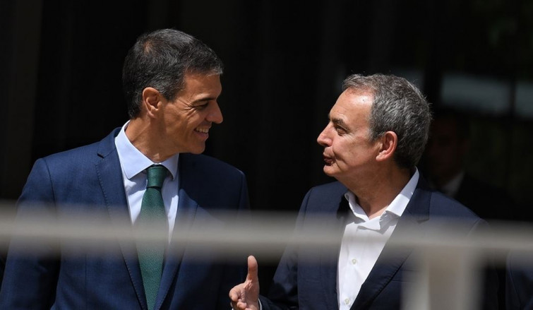 Zapatero intenta salvar el gobierno en una reunión con Puigdemont
