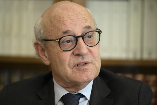 Archivo - El fiscal superior de Galicia, Fernando Suanzes, durante una entrevista para Europa Press, en el Tribunal Superior de Justicia de Galicia, a 10 de abril de 2025