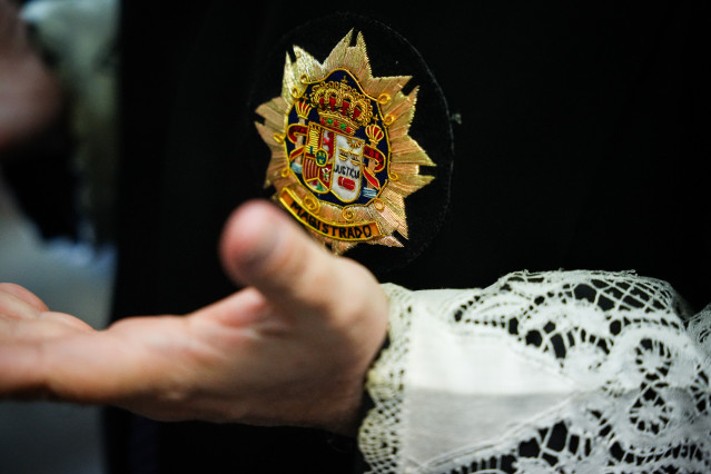 Concentración de jueces y fiscales en la Audiencia Provincial de Sevilla por las últimas reformas judiciales. A 11 de junio de 2025, en Sevilla (Andalucía, España). Jueces y fiscales convocan un paro este miércoles en rechazo a las reformas anunciadas por