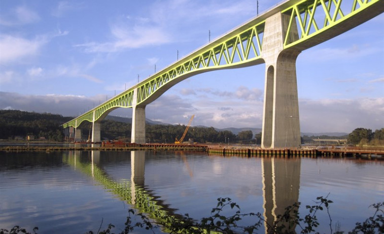 El viaducto del Eje Atlántico sobre el río Ulla reconocido por ingenieros internacionales