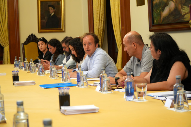 Reunión de la Mesa de la Vivienda en el Ayuntamiento de A Coruña