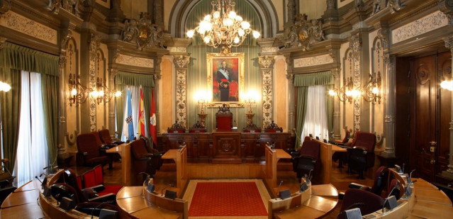 Salón de plenos Concello de Ourense.