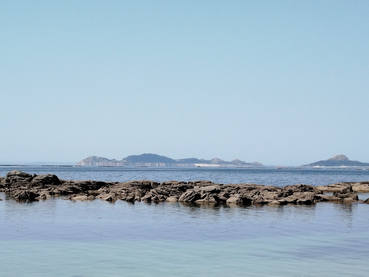 Espejismo Fata Morgana en las Illas Cu00edes vista desde Darbo Cangas