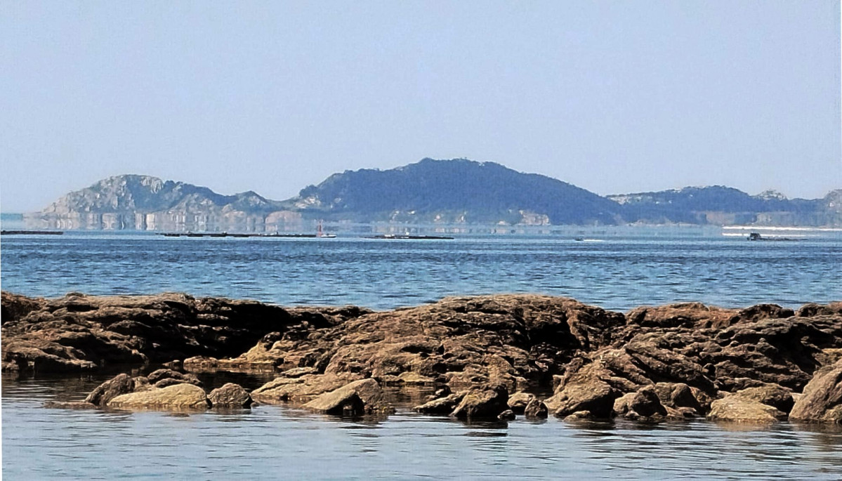 Fata Morgana en las Illas Cu00edes vista desde Darbo Cangas