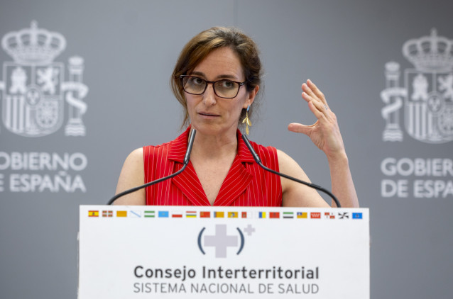 La ministra de Sanidad, Mónica García, durante una rueda de prensa tras la reunión del Consejo Interterritorial del Sistema Nacional de Salud (CISNS).