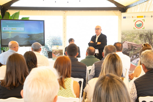 El vicepresidente de la Diputación de A Coruña, Xosé Regueira, presenta nuevas iniciativas turísticas