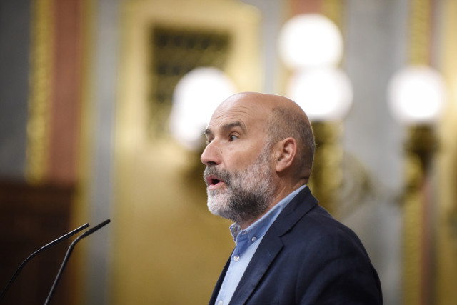 Archivo - El diputado del BNG, Néstor Rego, durante el pleno en el Congreso de los Diputados, a 21 de mayo de 2025, en Madrid (España). Durante la sesión de control, los grupos parlamentarios PP y VOX, han preguntado al Gobierno por su lista de imputados