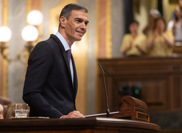 El presidente del Gobierno, Pedro Sánchez, interviene durante un pleno extraordinario, en el Congreso de los Diputados, a 9 de julio de 2025, en Madrid (España). Sánchez comparece en un pleno extraordinario para tratar asuntos pendientes como la implicaci
