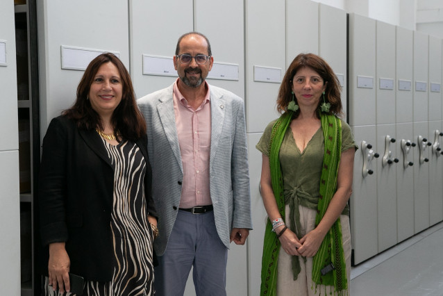 El presidente de la Real Academia Galega se reúne con las diputadas de Cultura y Lingua de la Diputación de A Coruña