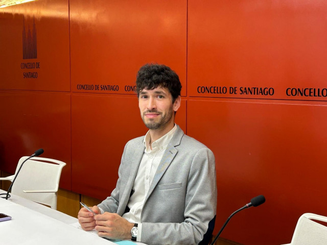 Archivo - El concejal de Urbanismo, Iago Lestegás, en rueda de prensa, a 9 de mayo de 2025.