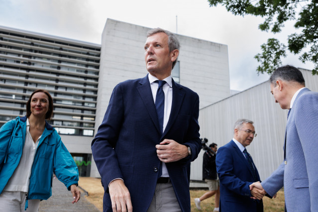 El presidente de la Xunta, Alfonso Rueda, visita los laboratorios del Edificio de Enxeñería Aeronáutica e do Espazo. Faculdade de Enxeñería Aeronáutica e do Espazo.