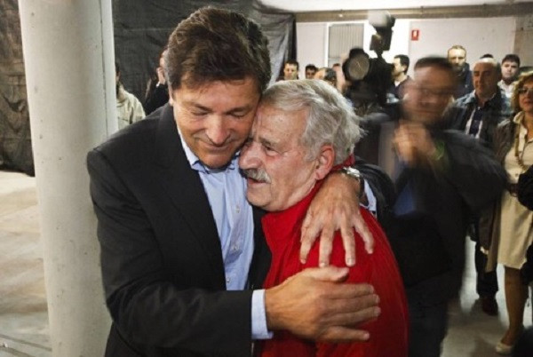 Los críticos imponen una gestora en el PSOE