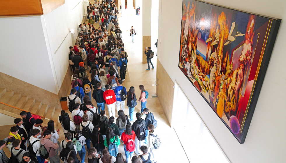 Archivo - Alumnos durante el primer día de selectividad en Galicia, a 3 de junio de 2025, en Santiago de Compostela, A Coruña, Galicia (España). Un total de 12.946 estudiantes gallegos están matri