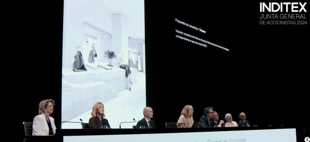 Archivo - La presidenta de Inditex, Marta Ortega, durante la junta de accionistas de la compañía