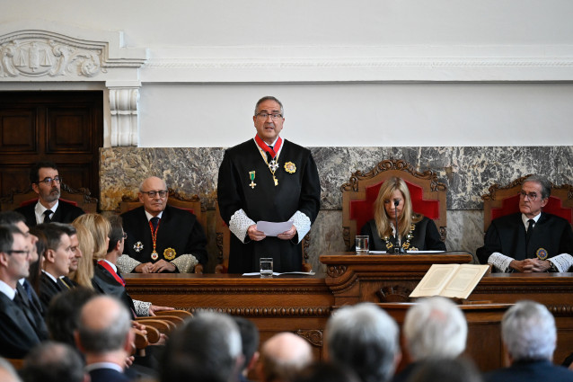 Archivo - El nuevo presidente del TSXG, Ignacio Picatoste, durante el acto de toma de posesión de su cargo en la sede del alto tribunal gallego, en A Coruña