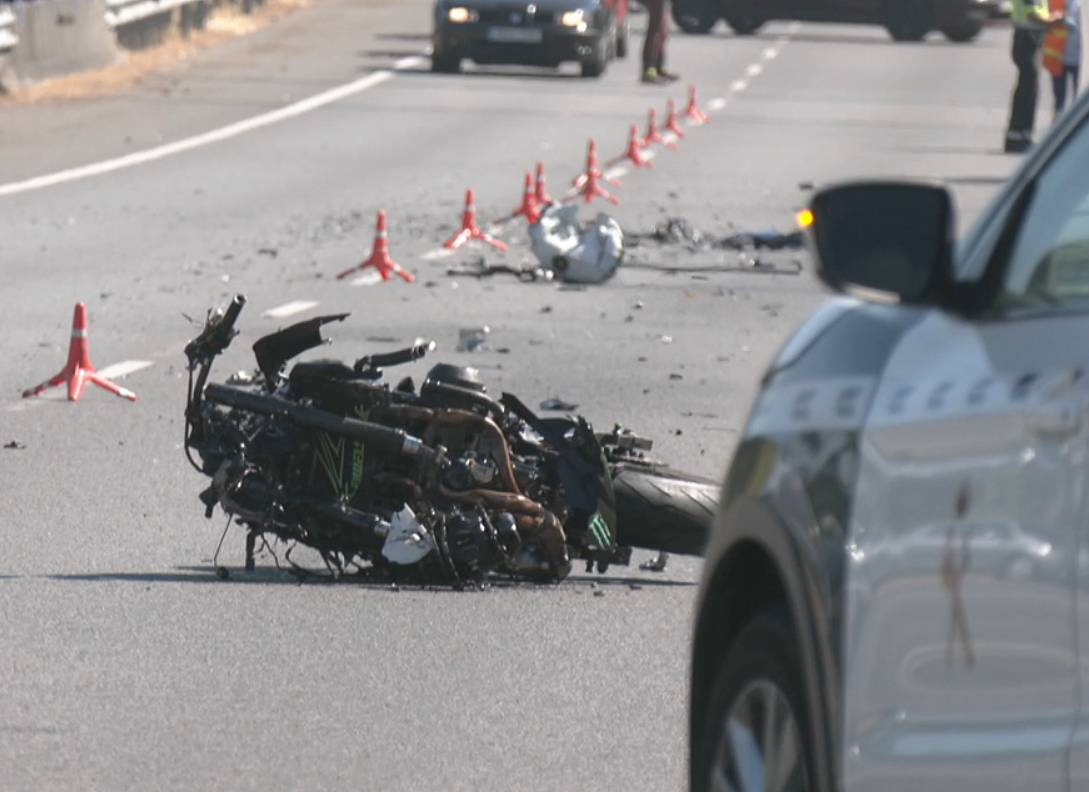 Moto del fallecido en accidente en O Rosal en una imagen de CRTVG