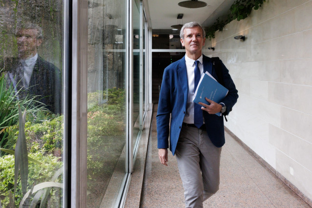 O titular do Executivo galego, Alfonso Rueda, preside a reunión do Consello da Xunta. Sala do Consello, 21/07/25.