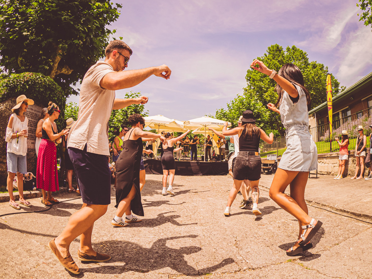 GADIS FIESTAS POPULARES