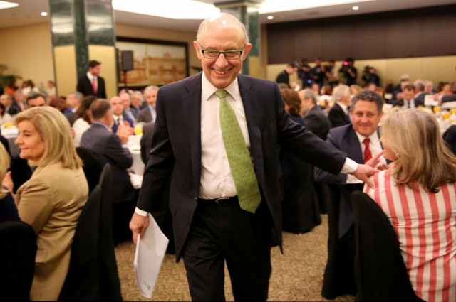 Archivo - El ministro de Hacienda, Cristóbal Montoro, interviene en una nueva edición de 'El Ágora' de elEconomista