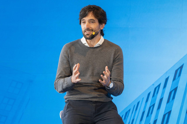 Archivo - El eurodiputado del PPdeG Adrián Vázquez