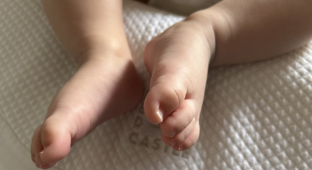 Archivo - Nacimiento, bebé, 2025.